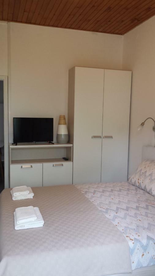 Apartment Dinko Cres Exterior photo